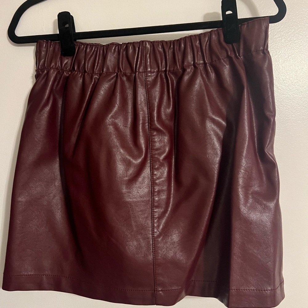 Burgundy faux leather mini skirt